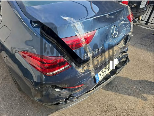 2022 Mercedes-Benz CLA250 4MATIC, photograph 4