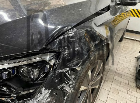 2021 Mercedes-Benz E300 e 4MATIC, photograph 5