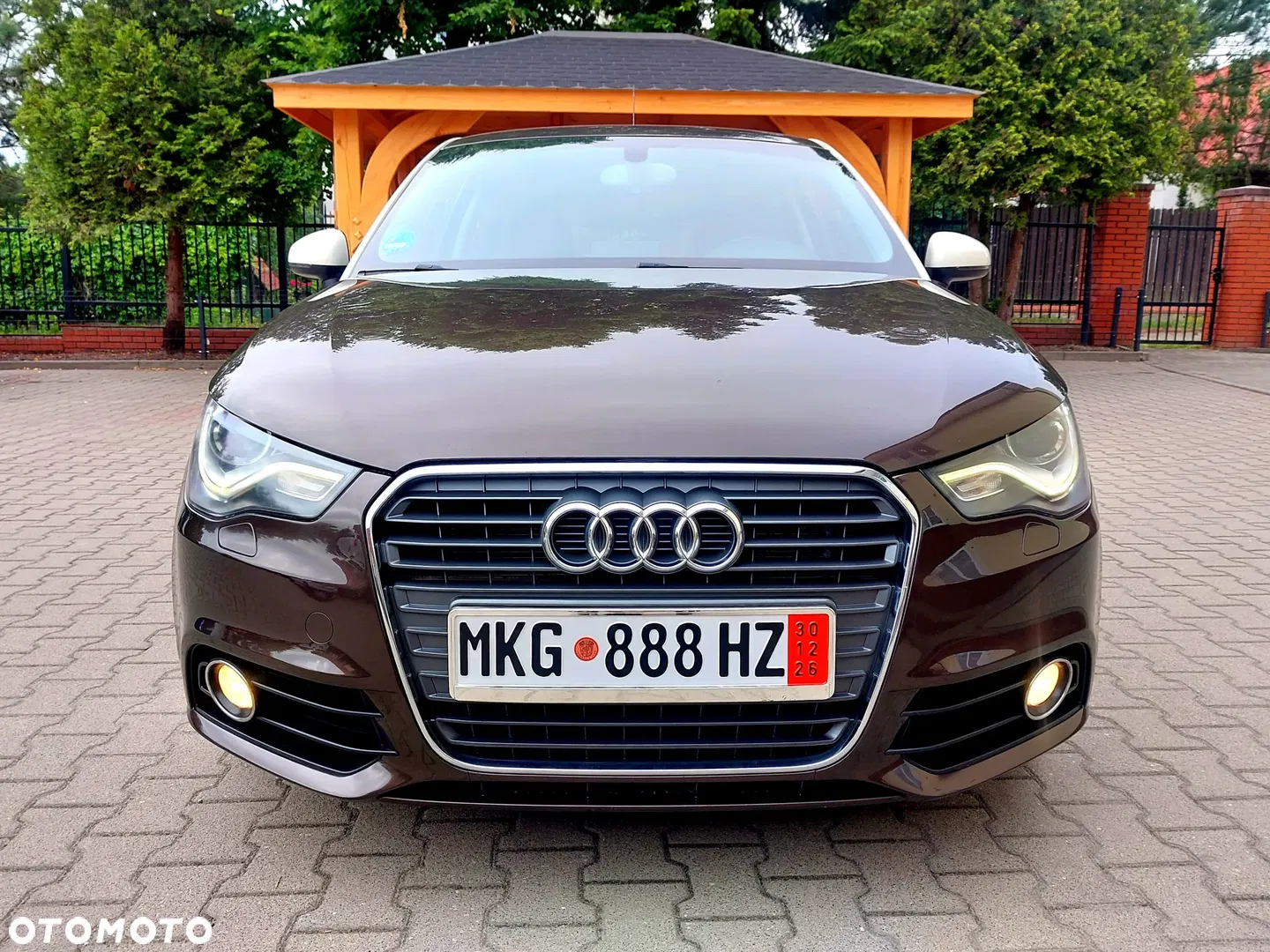 2011 Audi A1 3-drzwiowe 1.6 TDI S line Sportpaket, photograph 2