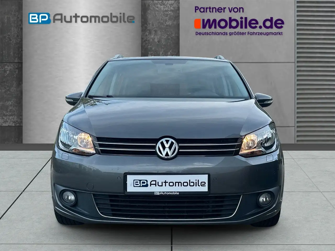 2014 Volkswagen Touran Cup 2.0 TDI 7-SITZER, photograph 3