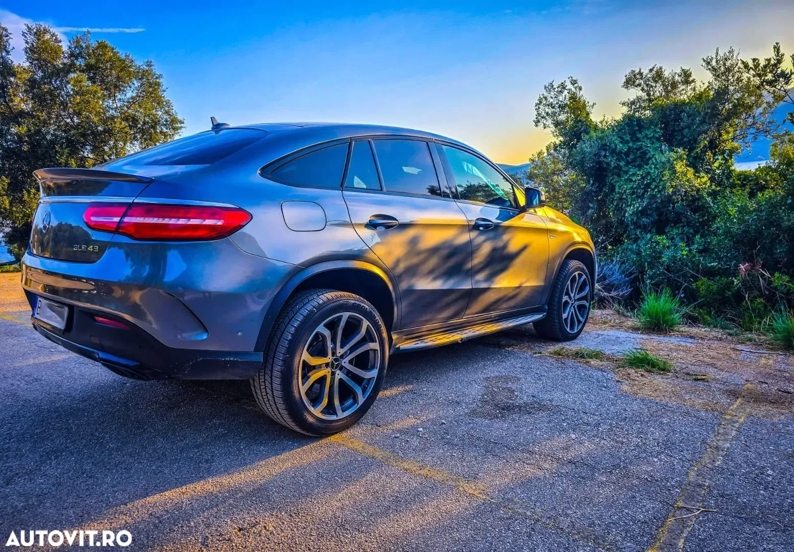 2019 Mercedes-Benz GLE, photograph 1