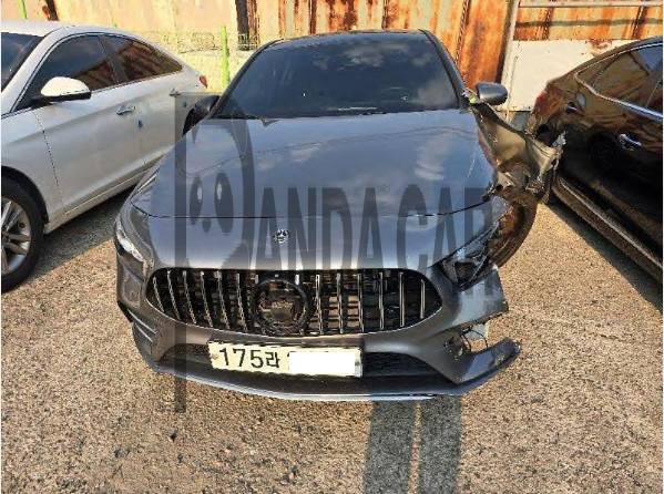 2020 Mercedes-AMG A35 4MATIC, photograph 1