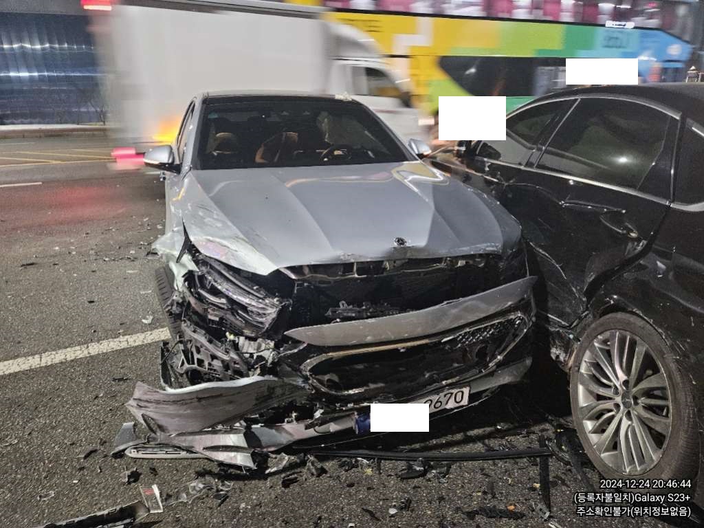 2024 Mercedes-Benz E 300 4MATIC, photograph 1