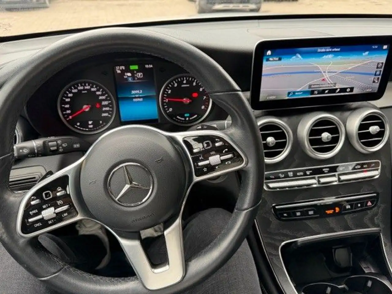 2020 Mercedes-Benz GLC 300 GLC300 e 4M PlugIn/9G-Tr/PanoD/Leder/R.Kamera, photograph 5
