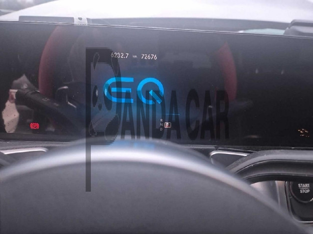 2023 Mercedes-Benz EQB300 4MATIC, photograph 4