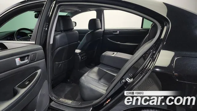 2013 Hyundai Genesis 3.8 Exported, photograph 1