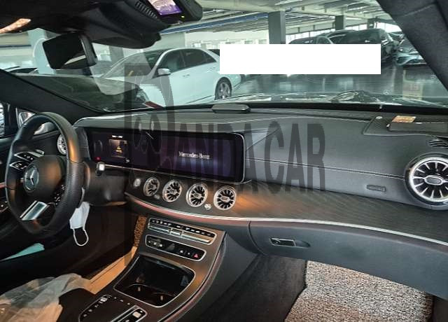 2022 Mercedes-Benz E300, photograph 4