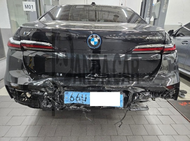 2023 BMW i7 xDrive60, photograph 1