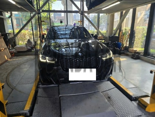 2025 BMW X4 xDrive20i, photograph 1