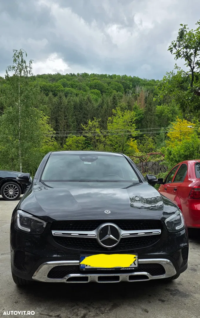 2020 Mercedes-Benz GLC, photograph 2