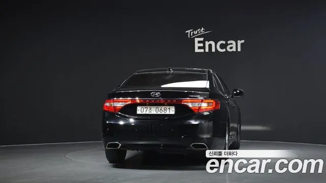 Hyundai Grandeur HG240 Modern Collection — photo 1 of 20