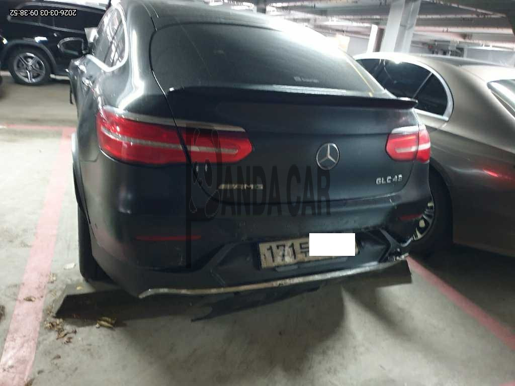 2019 Mercedes-Benz GLC300 4Matic Coupe, photograph 3