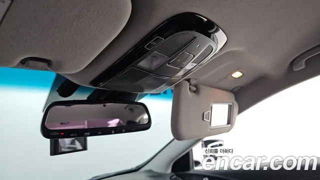 2014 Hyundai Grandeur HG240 Modern, photograph 1