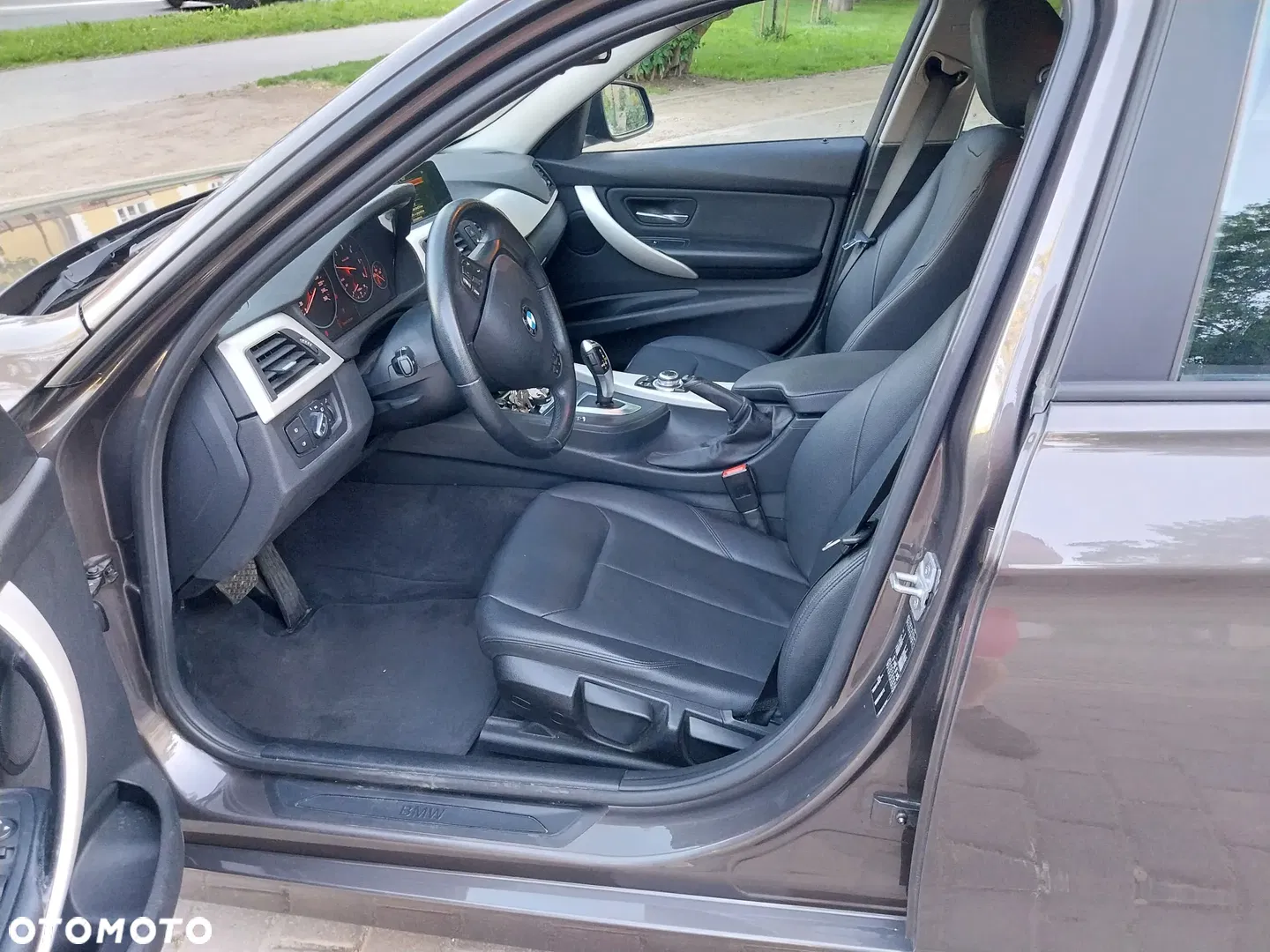 2015 BMW Seria 3 316d Advantage, photograph 9