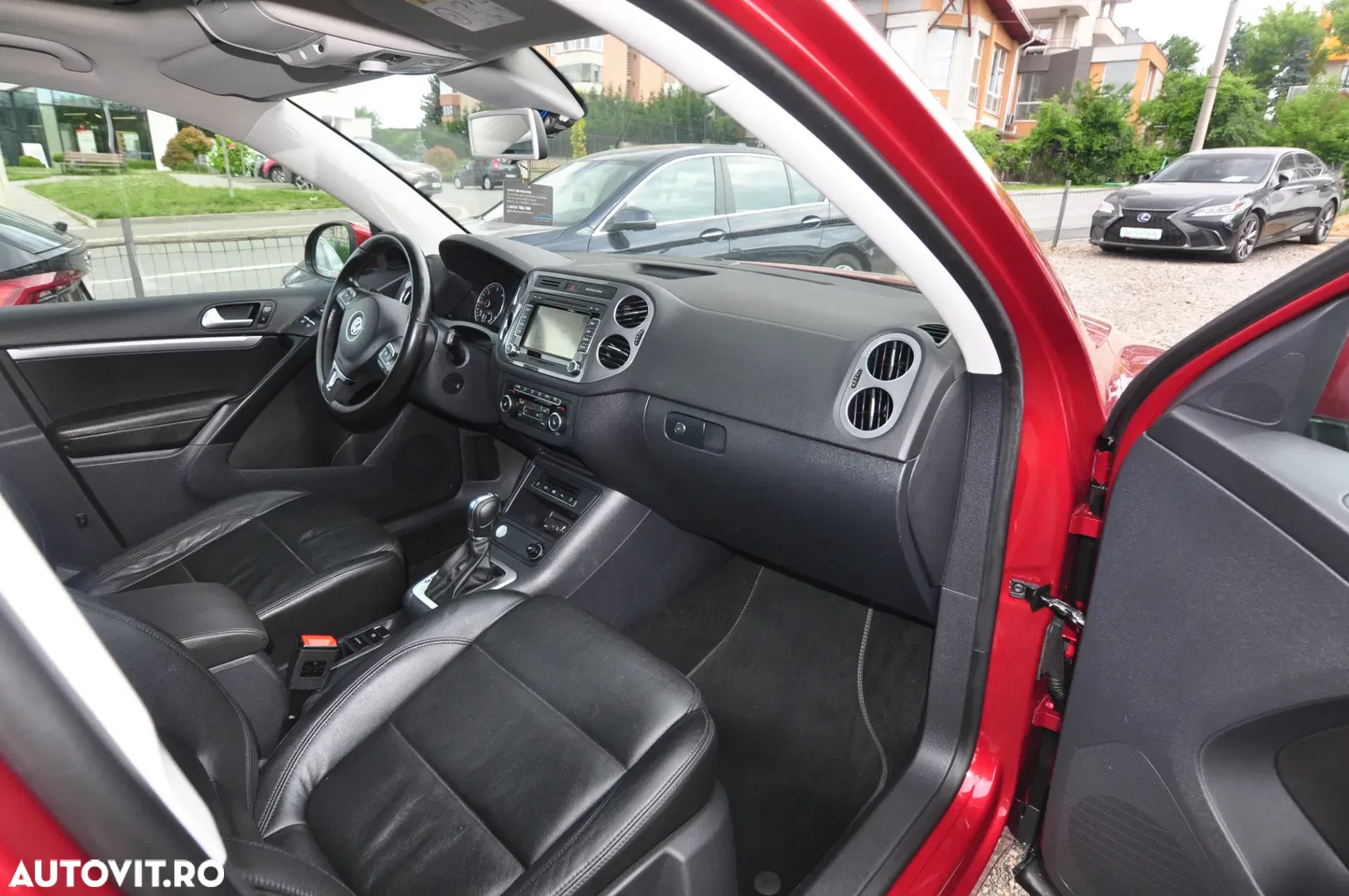 2015 Volkswagen Tiguan 2.0 TDI 4Motion DSG BMT Sport & Style, photograph 9
