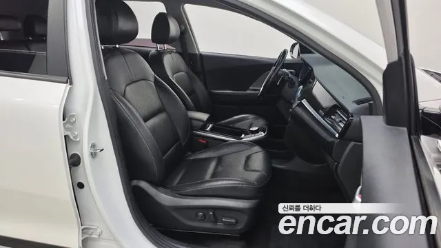 2022 Kia Niro Earth, photograph 2