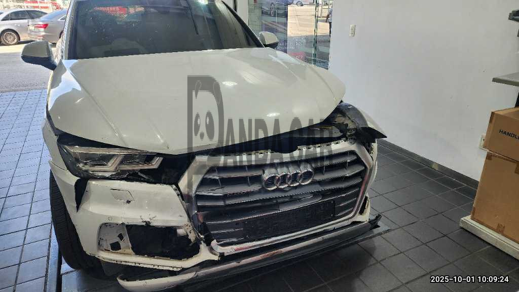 2020 Audi Q5 40 TDI quattro, photograph 1