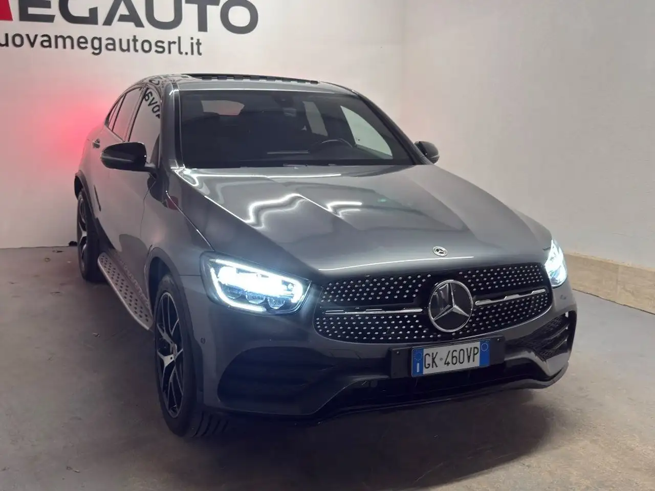 2022 Mercedes-Benz GLC 220 d 4Matic Coupé Executive, photograph 2