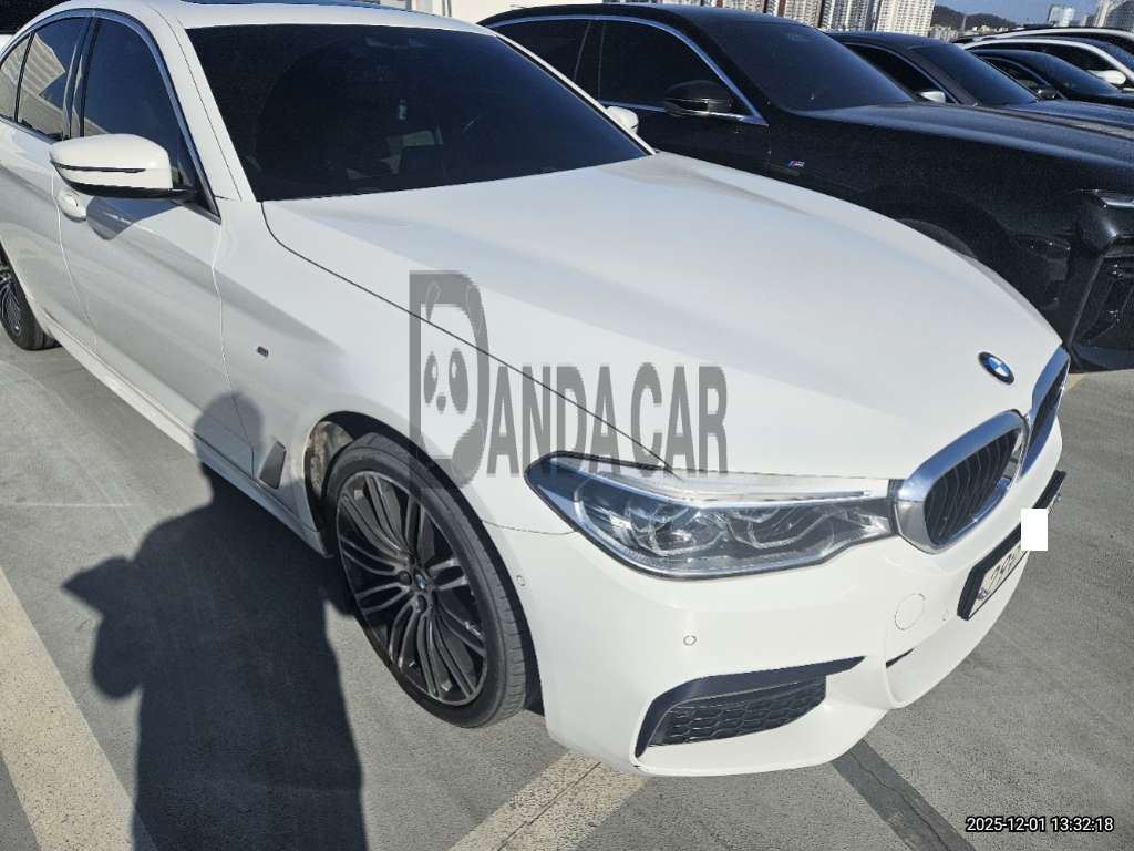 2019 BMW 530i xDrive M Sport Package Plus, photograph 3