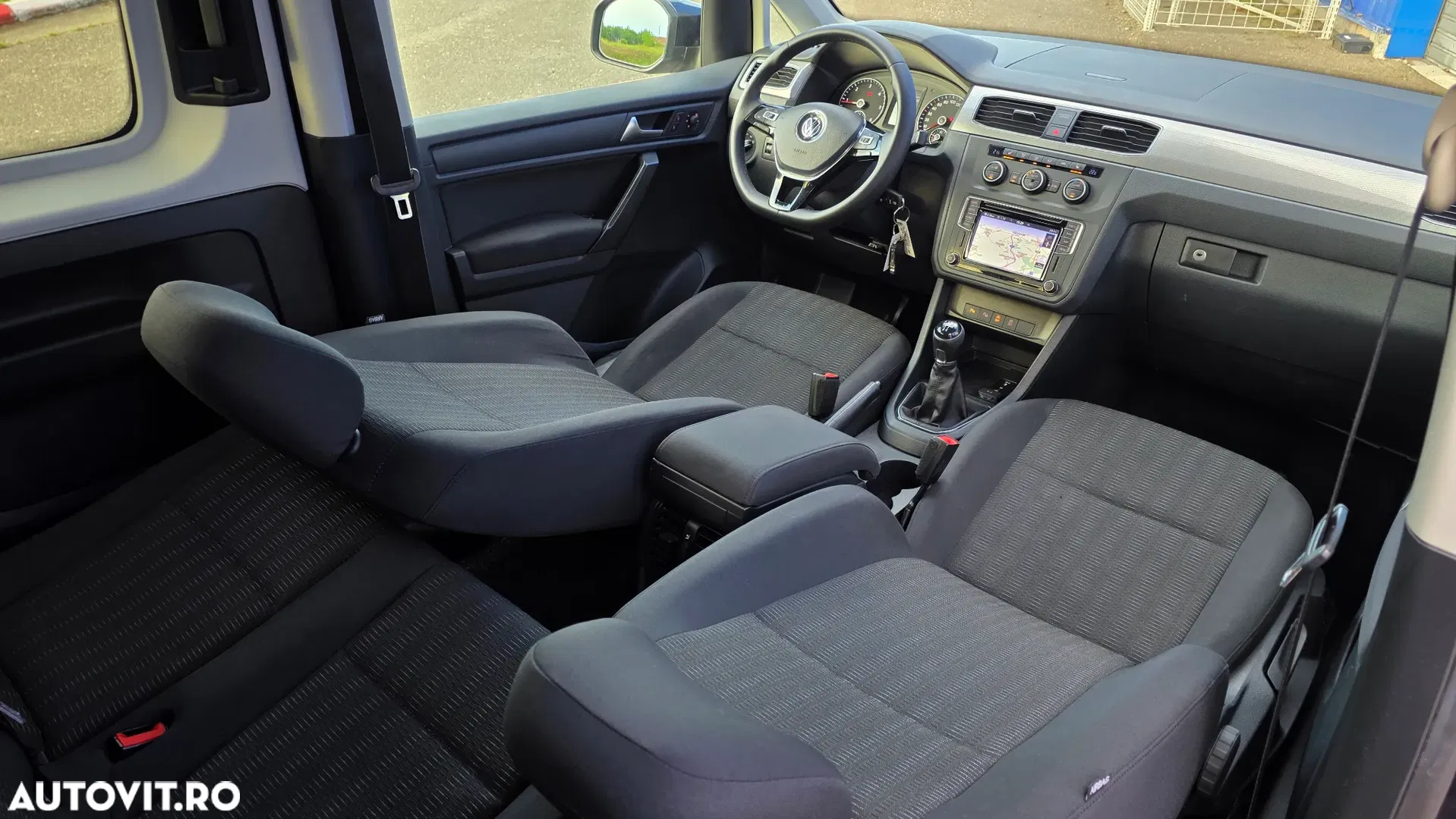 2020 Volkswagen Caddy Maxi 2.0 TDI 75 kW, photograph 2