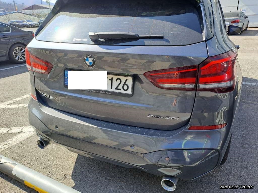 2022 BMW X1 xDrive20i, photograph 5