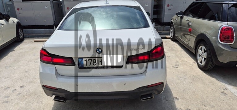 2022 BMW 520i, photograph 1