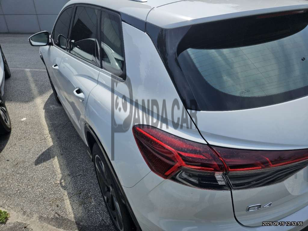 2023 Audi Q4 40 e-tron, photograph 5