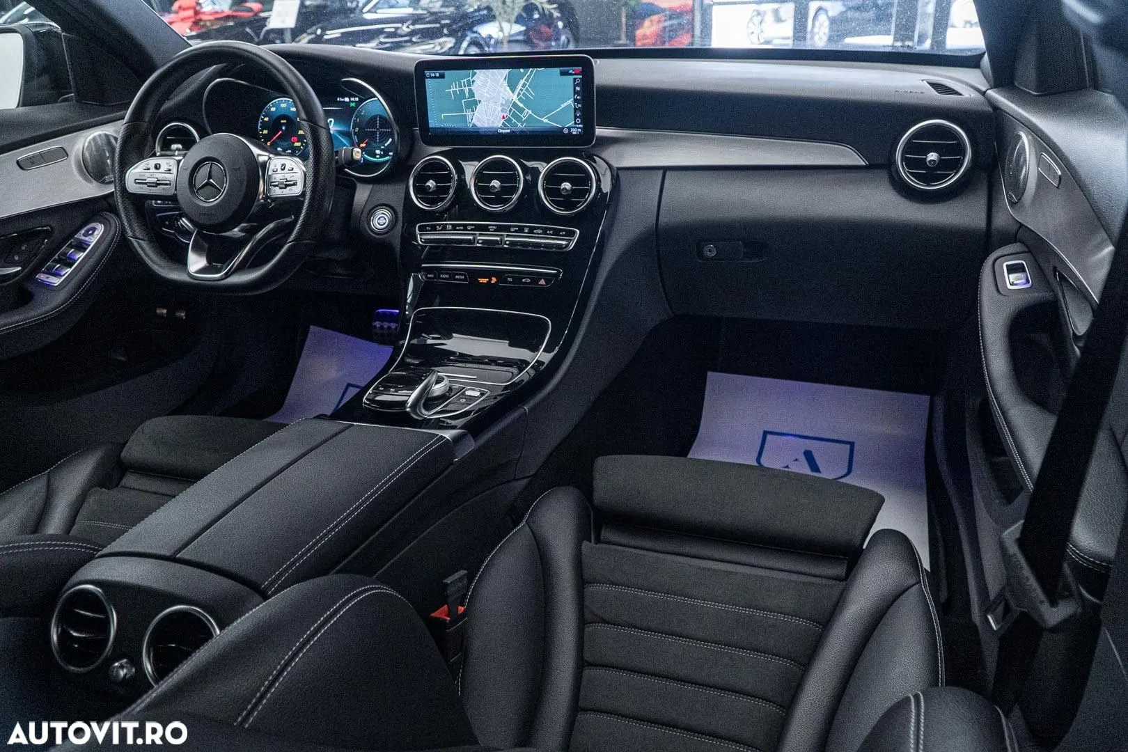 2020 Mercedes-Benz C 300 e 9G-TRONIC AMG Line, photograph 2