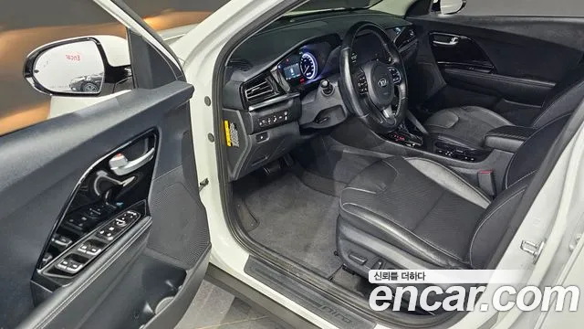 2019 Kia Niro 1.6 HEV, photograph 1