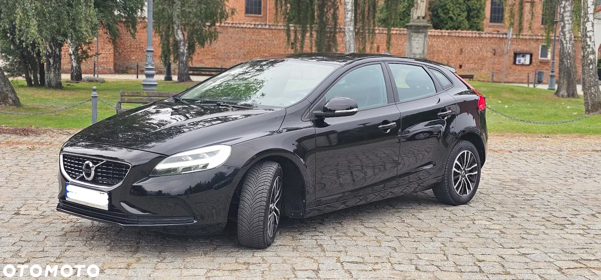 2019 Volvo V40, photograph 9