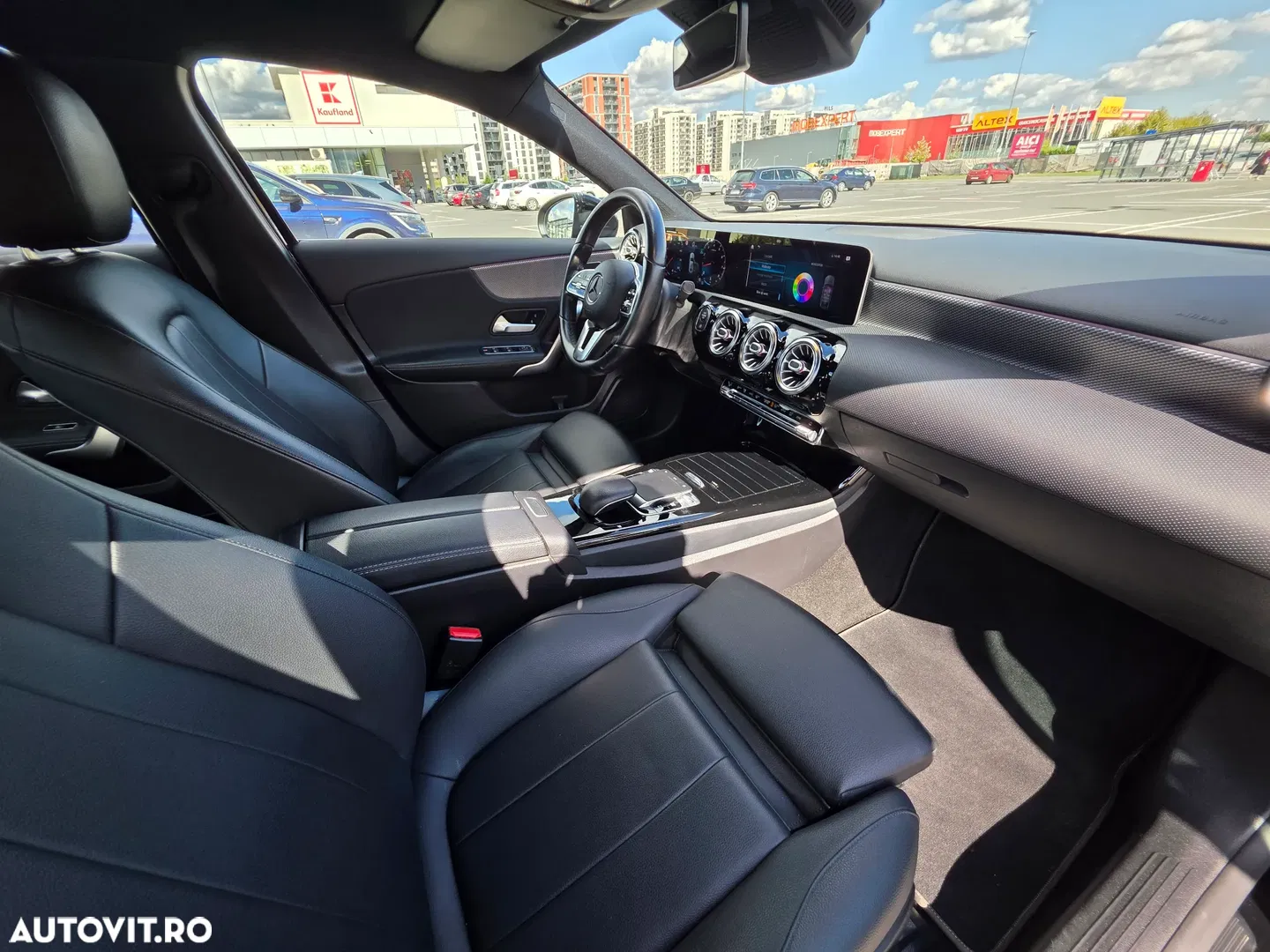 2020 Mercedes-Benz A 180 7G-DCT Edition 2020, photograph 10
