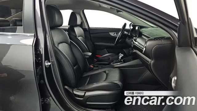 2018 Kia K3 Luxury, photograph 8