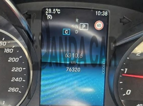 2019 Mercedes-Benz C220 d, photograph 2