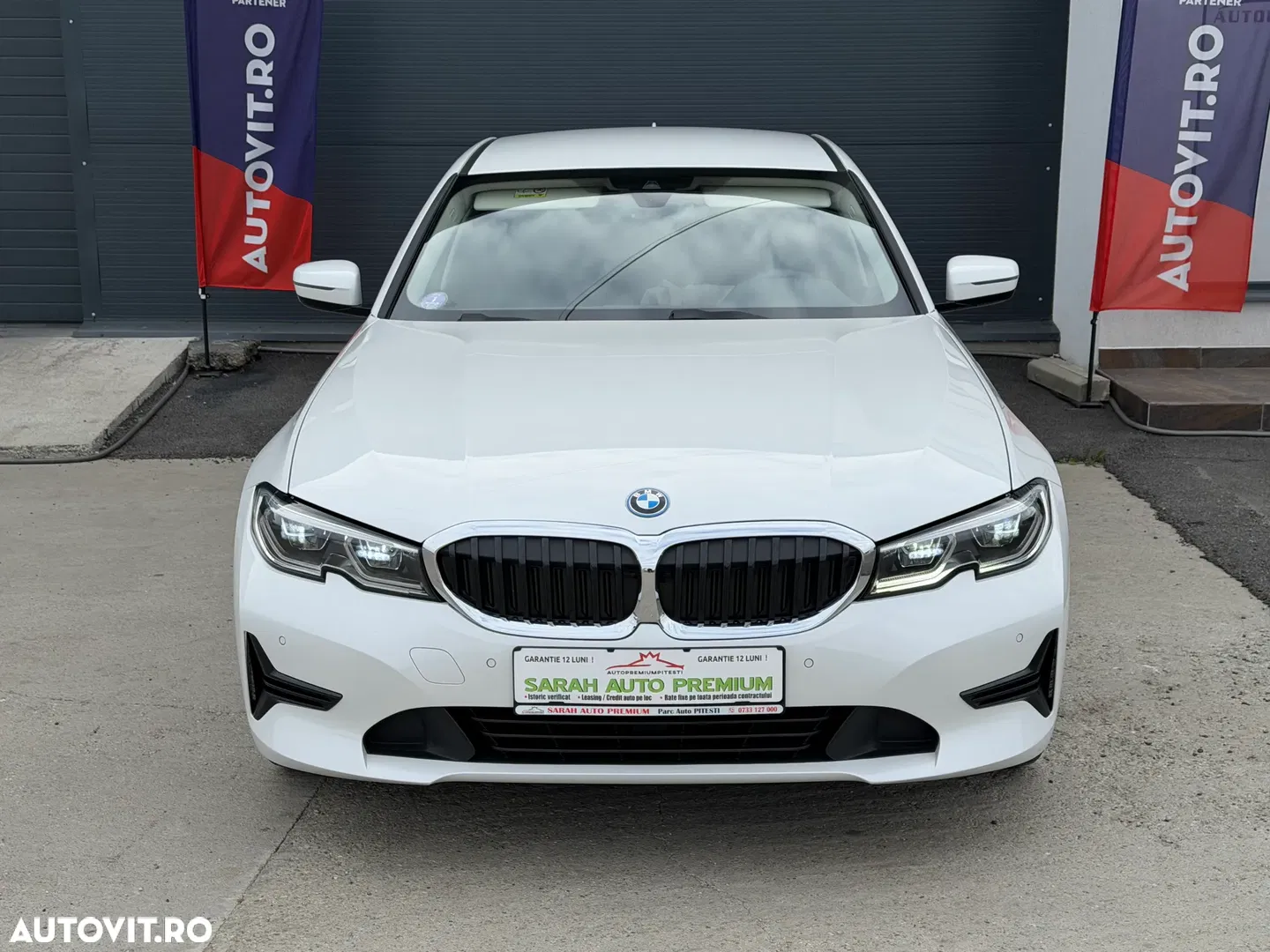 2022 BMW Seria 3, photograph 4