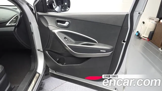 2013 Hyundai Santafe Diesel(e-VGT) 2.0 2WD Premium, photograph 1