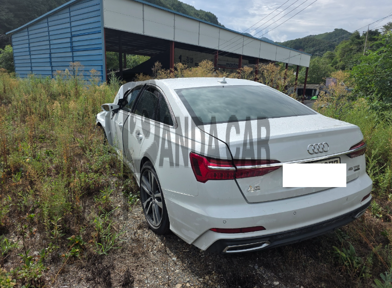 2022 Audi A6 45 TFSI quattro, photograph 4