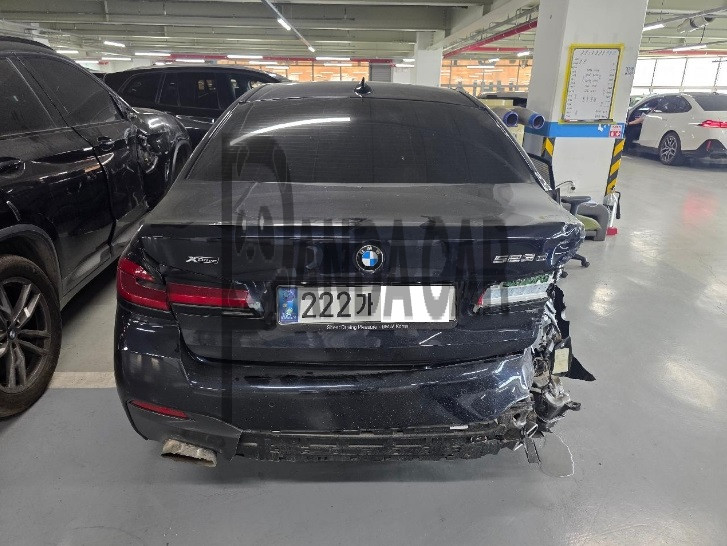 2022 BMW 523d ​​xDrive, photograph 2