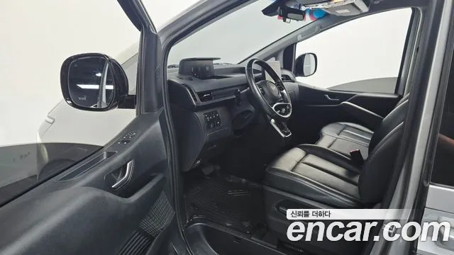 2021 Hyundai Staria Tourer 11-Seater, photograph 6