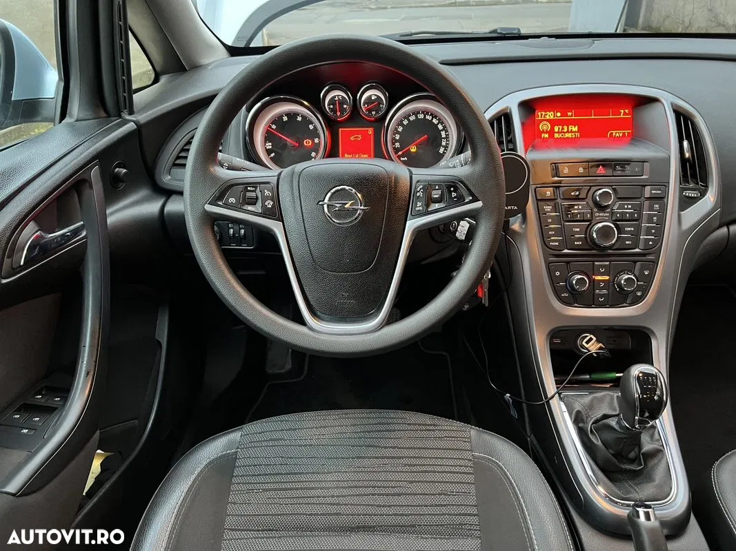 2018 Opel Astra 1.6 CDTI Start/Stop Cosmo, photograph 5