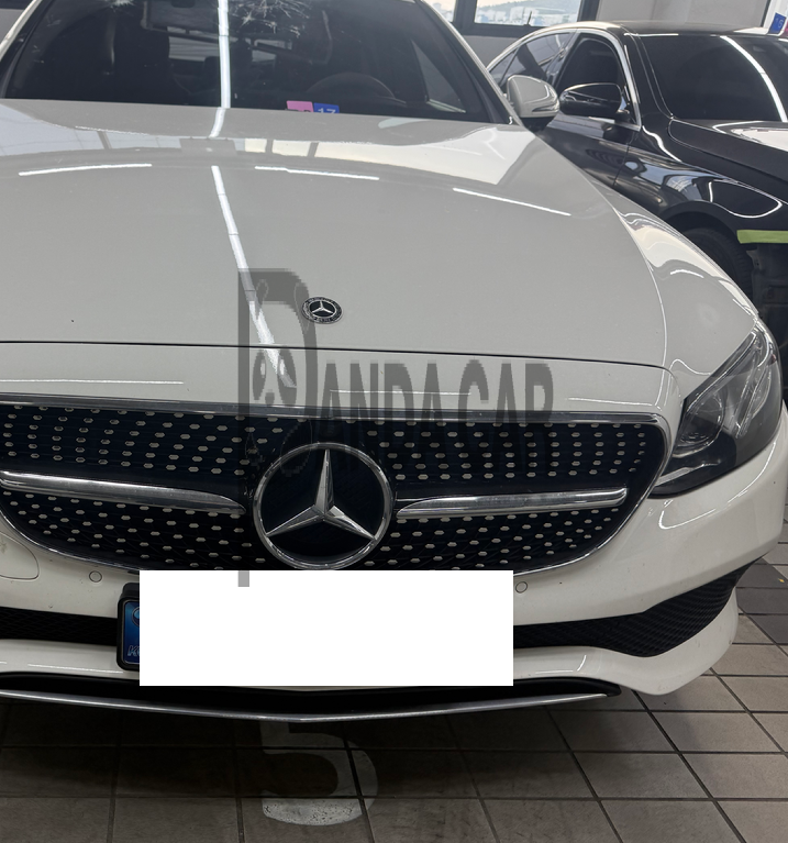 2019 Mercedes-Benz E300 4Matic, photograph 1
