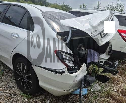2019 Mercedes-Benz Benz C 200, photograph 2