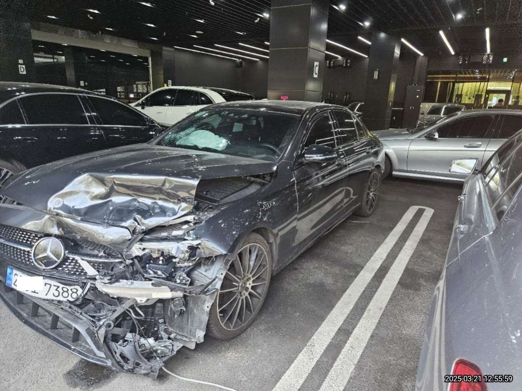 2023 Mercedes-Benz E350 4MATIC, photograph 4