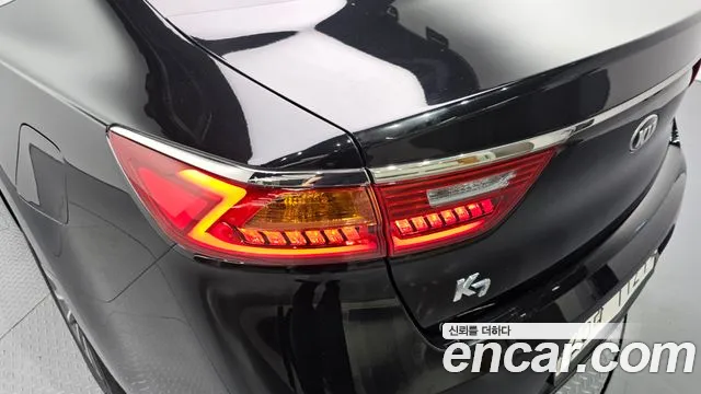 2017 Kia K7 2.4 GDI Limited, photograph 3