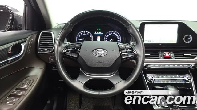 2017 Hyundai Grandeur 3.0 Exclusive, photograph 12