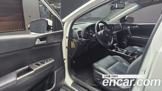 Kia Sportage Diesel 2WD Noblesse — photo 1 of 30