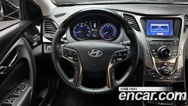 Hyundai Grandeur HG240 Modern — photo 1 of 20