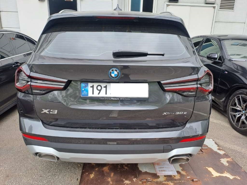 2024 BMW X3 xDrive30e, photograph 1