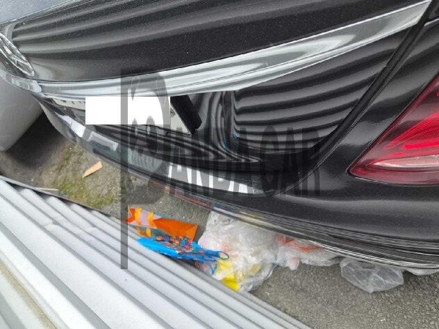 2017 Mercedes-Benz E300, photograph 3