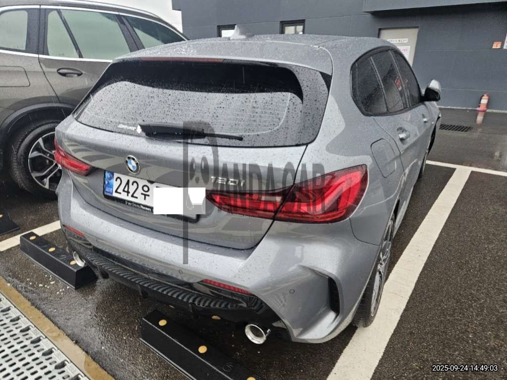 2024 BMW 120i, photograph 4