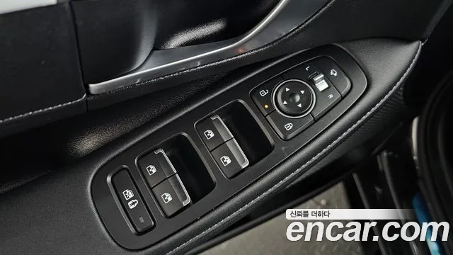 2026 Hyundai Sonata Exclusive, photograph 3